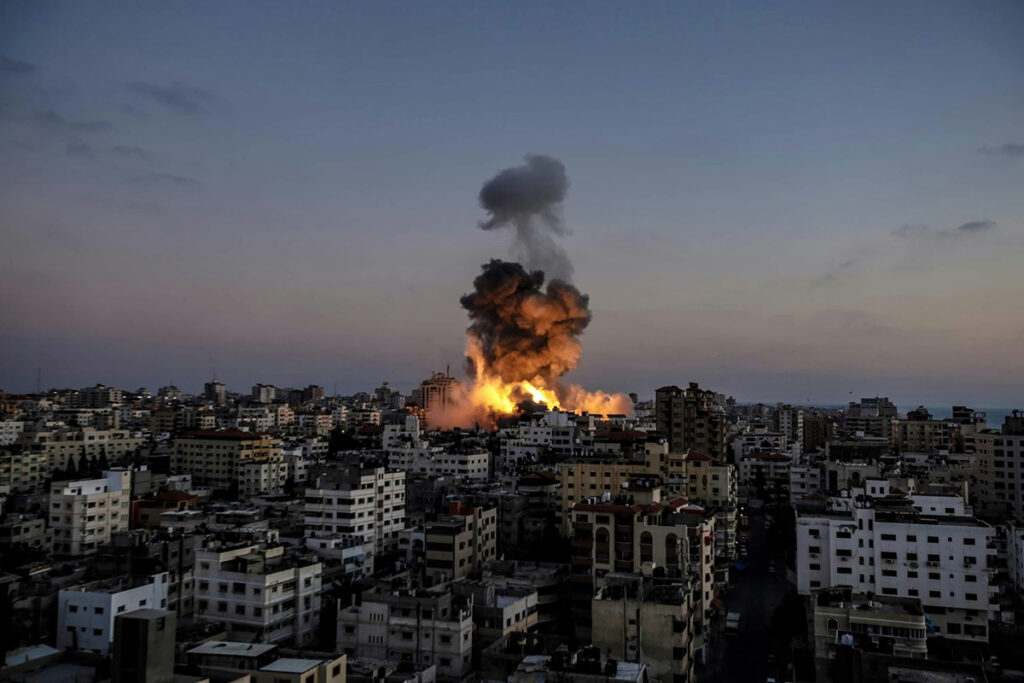 Bombe faler i Gaza