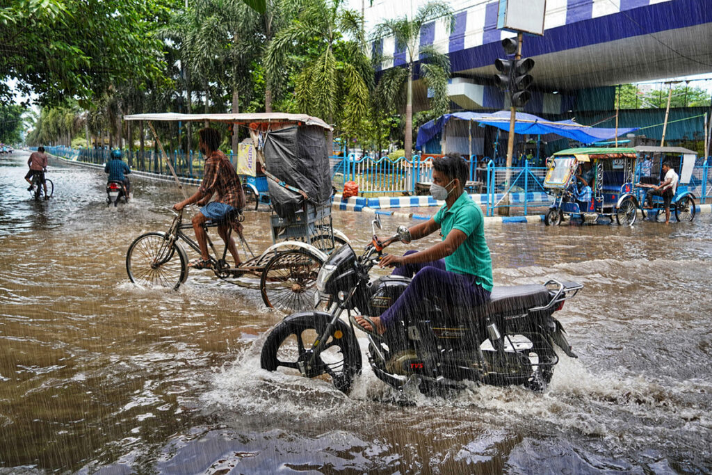 Oversvømmelse og regn i asien