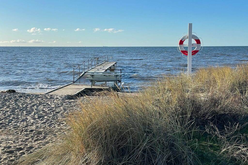 Strand med livredderring